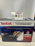 Tefal GV9720 Pro Express Ultimate Dampfbügelstation, leistungsstarker 8-Bar-Druck, konstante Dampfabgabe: 170 g/Min., Dampfstoß: 590 g/Min., abnehmbarer Kalk-Kollektor, extra leise, Weiß/Blau