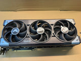 ✔️ ASUS TUF Gaming GeForce RTX 5090-  Vitrinenaussteller  OC Edition 32GB GDDR7 Gaming Grafikkarte (Nvidia GeForce RTX5090, 3,6 Slot Design, PCIe 5.0, 2X HDMI 2.1b, 3X DisplayPort 2.1a)