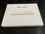 Apple Magic Trackpad: Bluetooth, wiederaufladbar. Kompatibel mit Mac oder iPad; Weiß, Multi-Touch Oberfläche (Lightning)