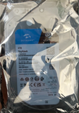 ✔️ Seagate SkyHawk 4TB interne Festplatte HDD, Videoaufnahme bis zu 64 Kameras, 3.5 Zoll, 64 MB Cache, SATA 6GB/s, silber, FFP, inkl. 3 Jahre Rescue Service, Modellnr.: ST4000VX016
